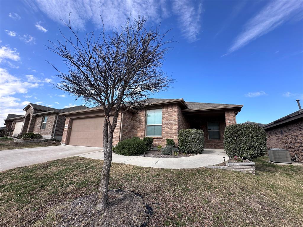 10128 Huntersville Trail