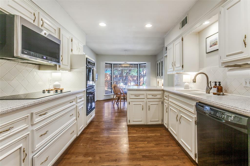 2406 Lawnmeadow Drive