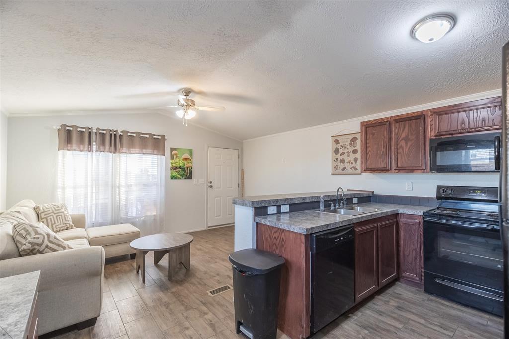 8.3 acres - Residential Income