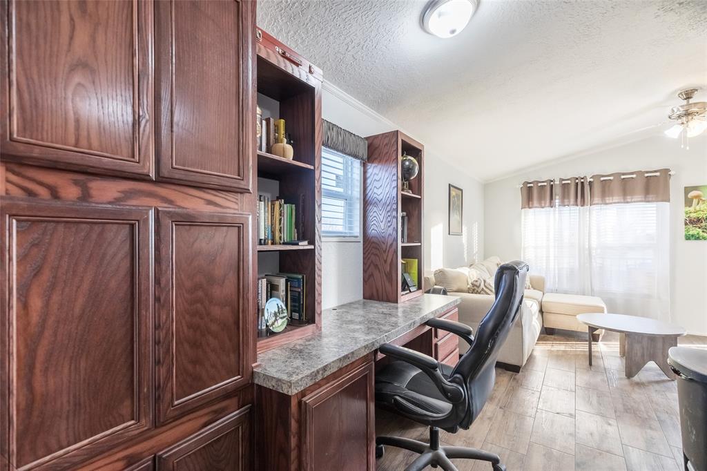 8.3 acres - Residential Income