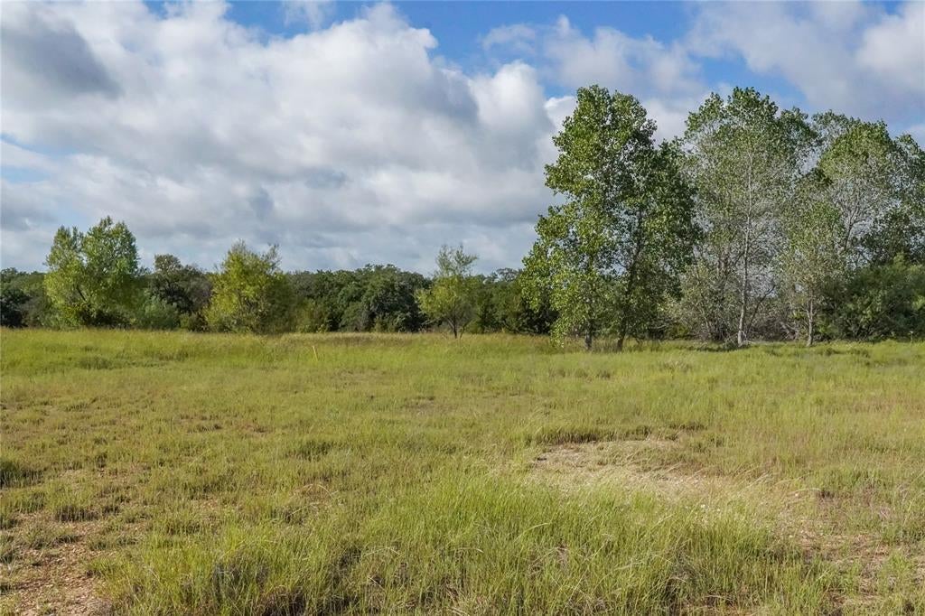 27.12 Acres 199 Highway