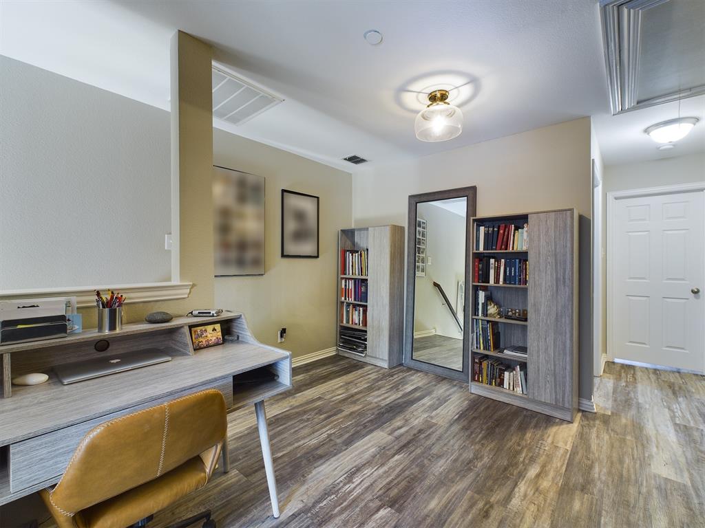 Photo 8 of 25 of 2910 Durango Place townhome