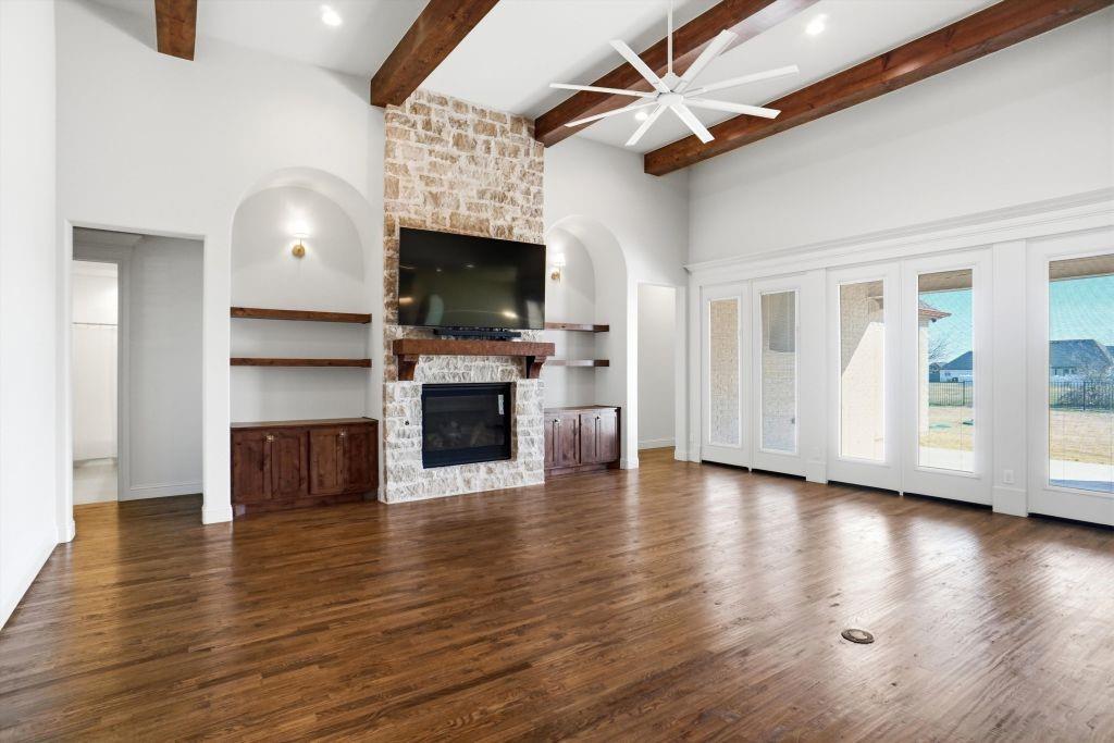 Bella Flora Ph 9 - Residential