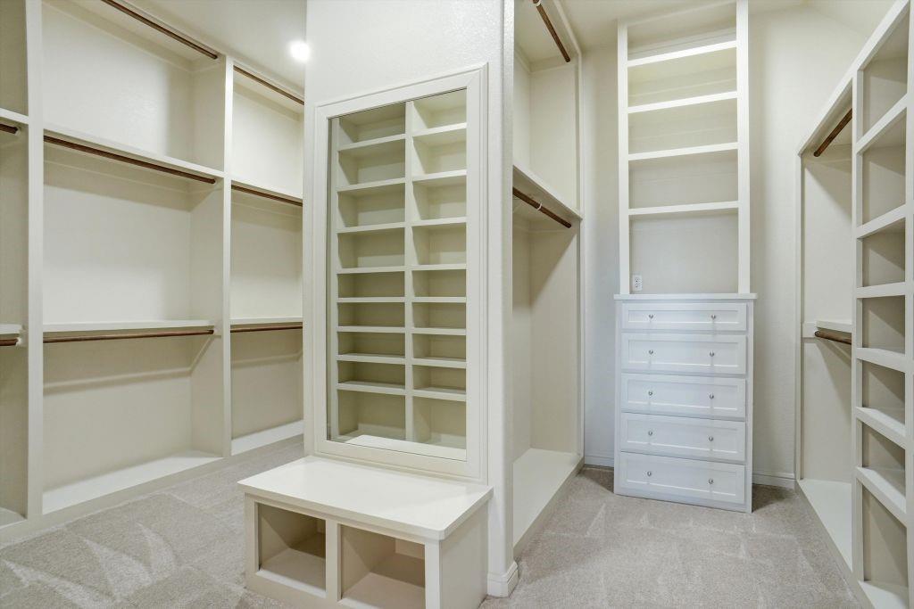 Bella Flora Ph 9 - Residential