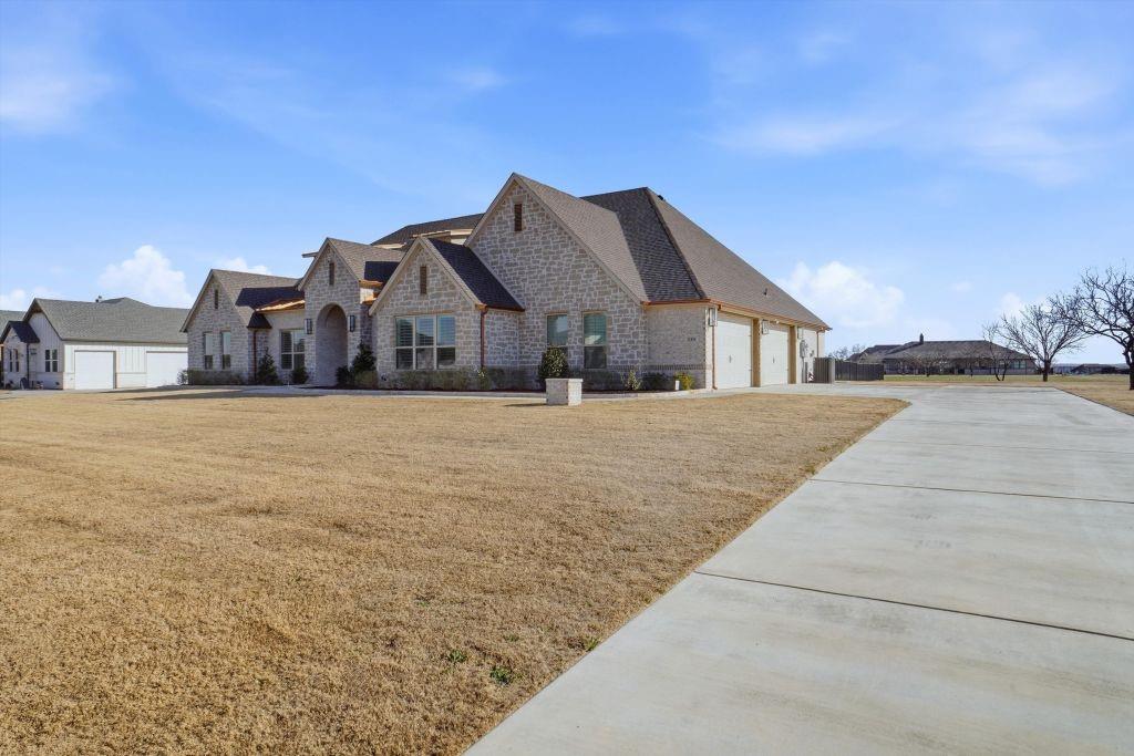 Bella Flora Ph 9 - Residential