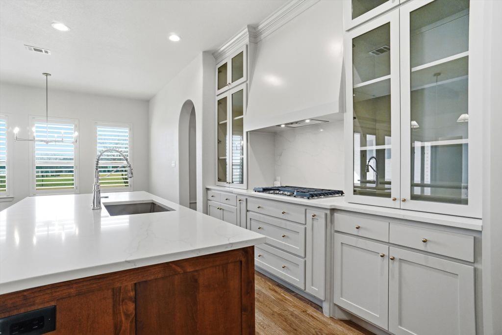 Bella Flora Ph 9 - Residential