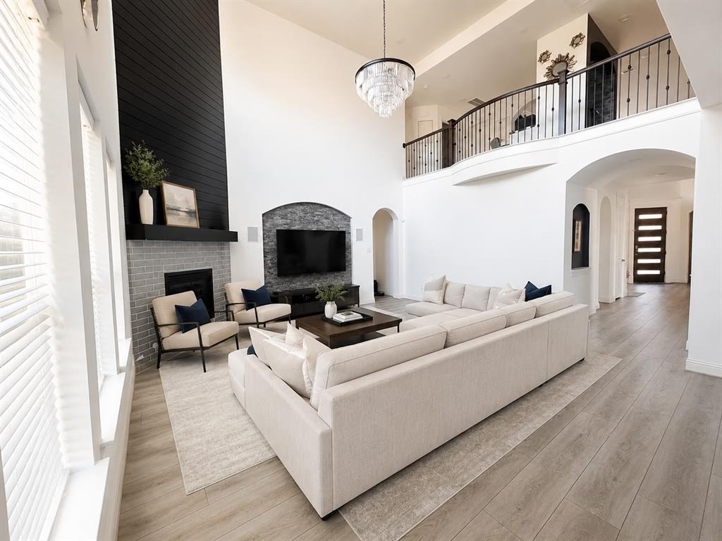 2417 Redbridge Lane