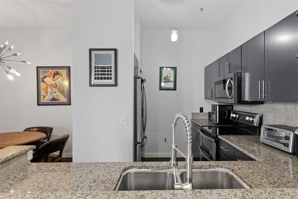 Texas & Pacific Lofts Condo - Residential