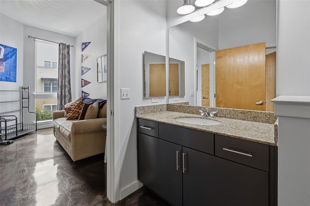 Texas & Pacific Lofts Condo - Residential