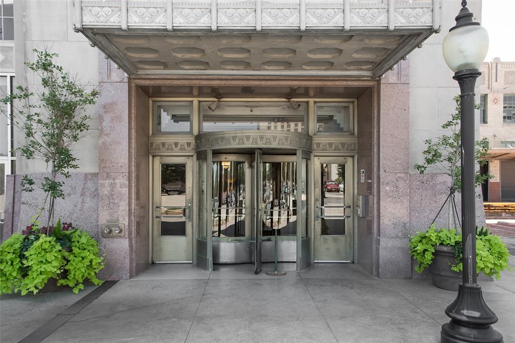 Texas & Pacific Lofts Condo - Residential