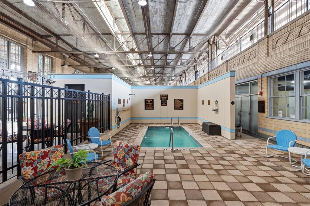 Texas & Pacific Lofts Condo - Residential