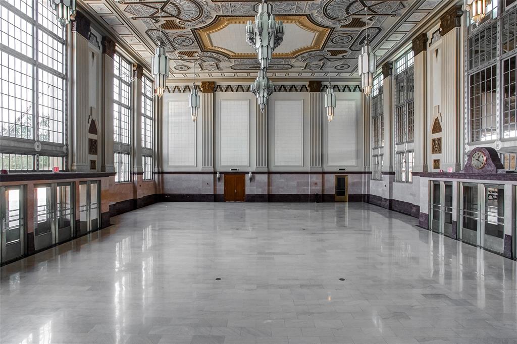 Texas & Pacific Lofts Condo - Residential