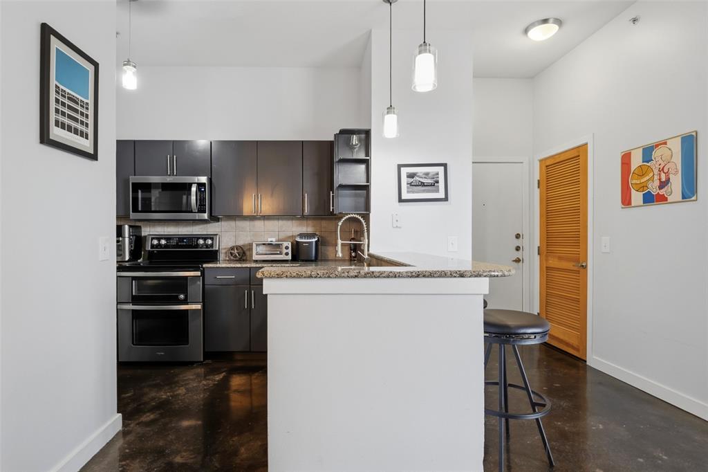 Texas & Pacific Lofts Condo - Residential