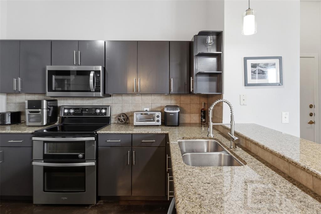 Texas & Pacific Lofts Condo - Residential