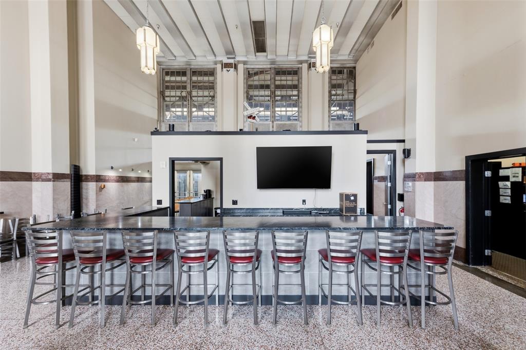 Texas & Pacific Lofts Condo - Residential