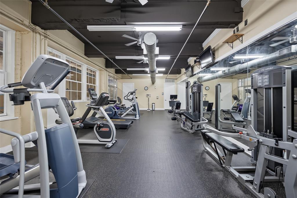 Texas & Pacific Lofts Condo - Residential