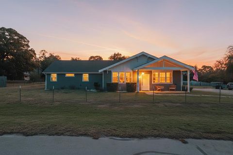 7232 Courtney Drive Azle TX 76020