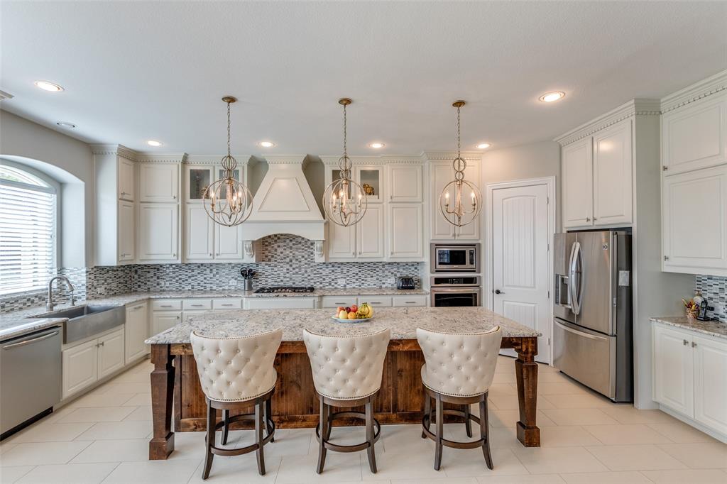 Richwoods Ph Twenty One - Residential