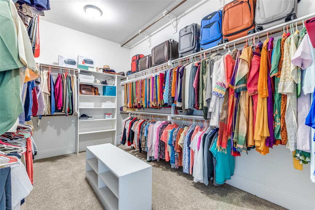 Richwoods Ph Twenty One - Residential