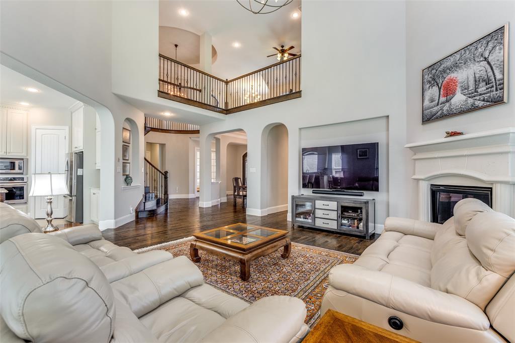 Richwoods Ph Twenty One - Residential