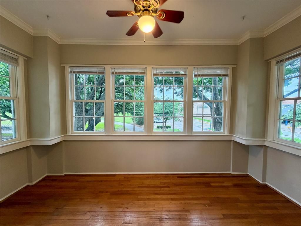 Photo of 4527 Worth Street, Dallas, TX 75246 (MLS # 21255217)