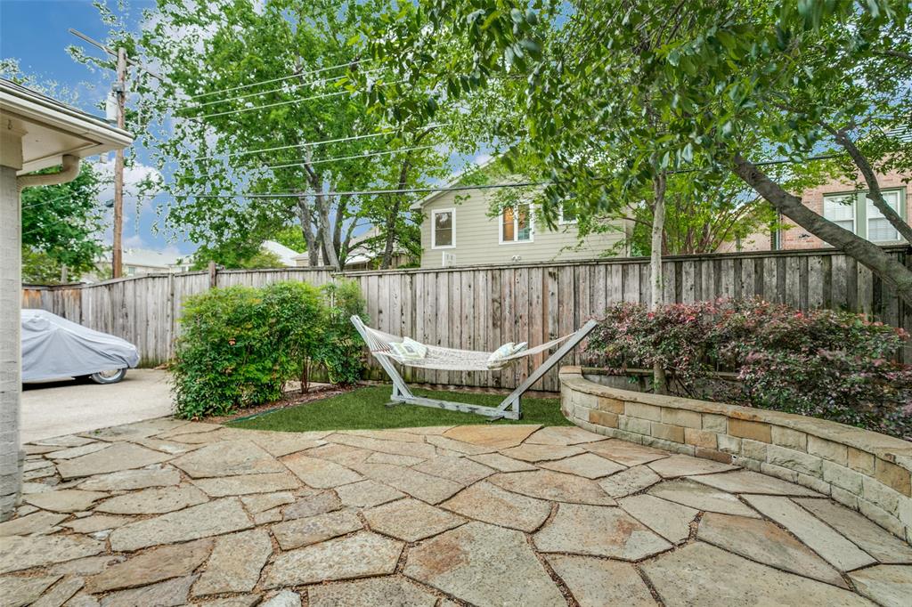 CAMPUS HEIGHTS 2 - Residential