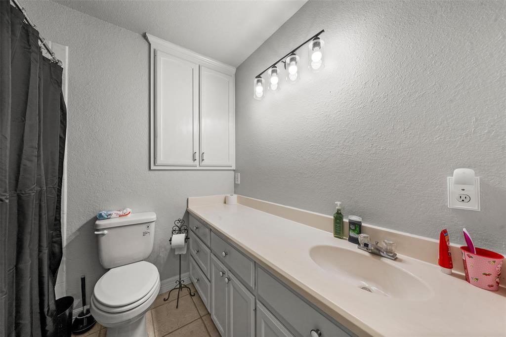 Baxter B B - Residential