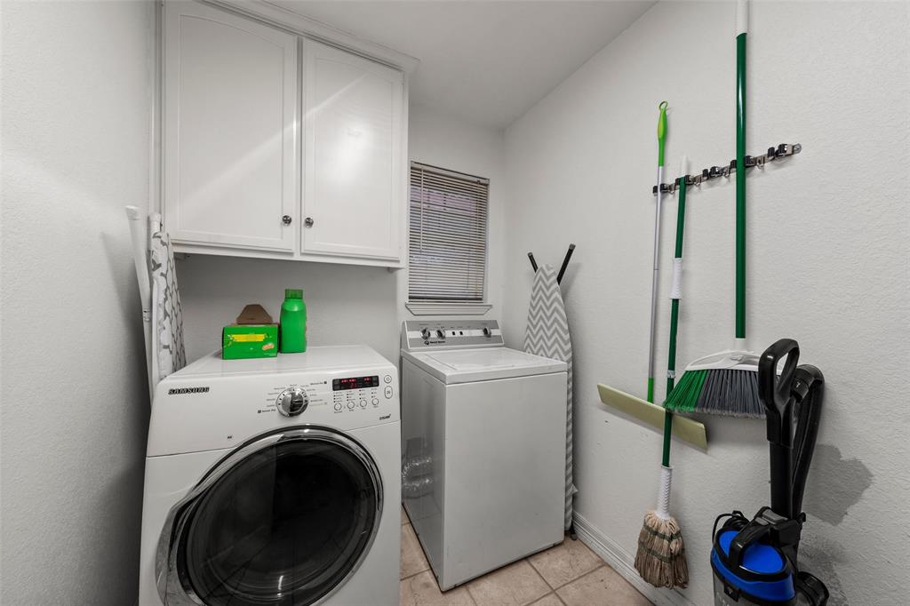 Baxter B B - Residential