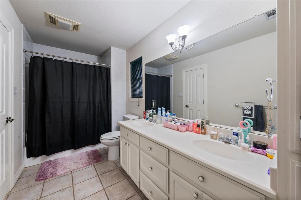 Baxter B B - Residential