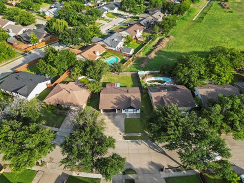 Tiny photo for 421 Parkvale Lane, Grand Prairie, TX 75052 (MLS # 21341648)