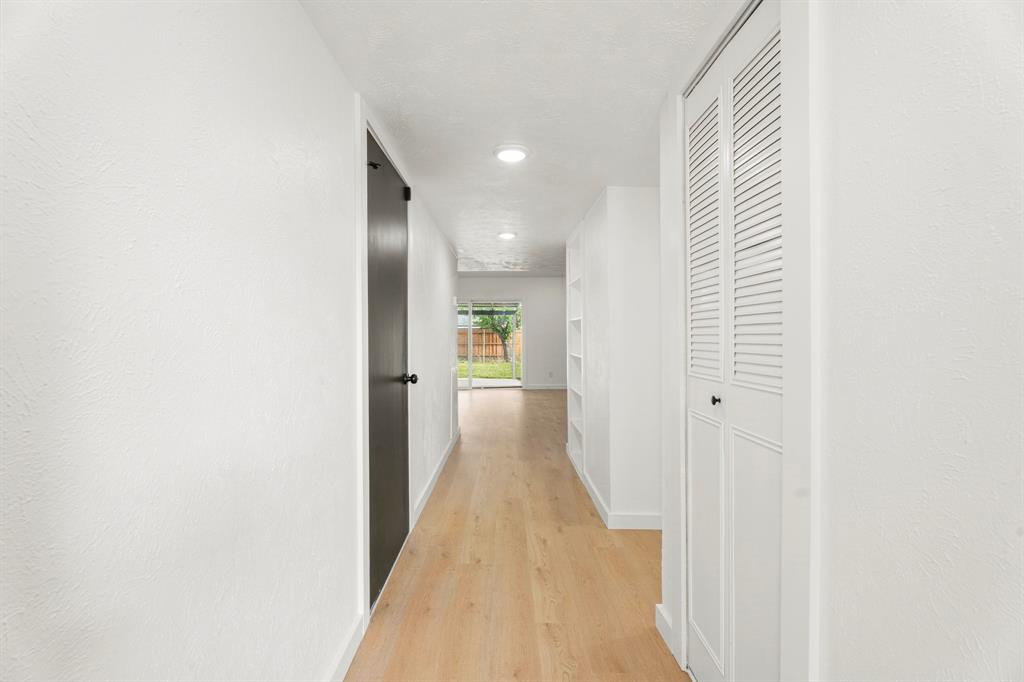 421 Parkvale Lane