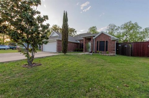 Photo of 1909 Cranford Drive, Garland, TX 75041 (MLS # 21237603)