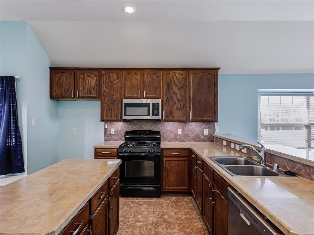 Sea Pines Village At Savannah - Residential