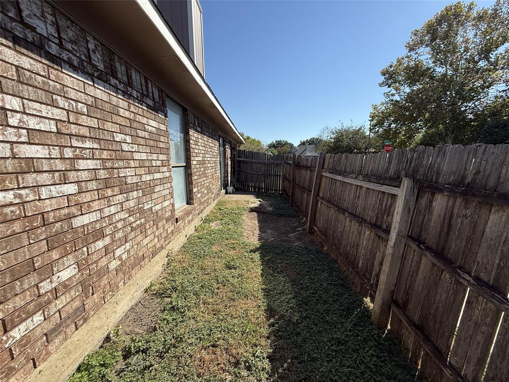 1703 Leroy Road