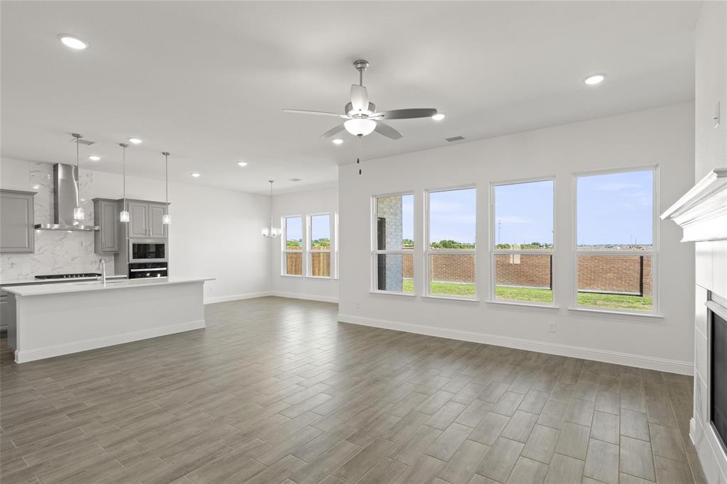 Lake Breeze - Residential
