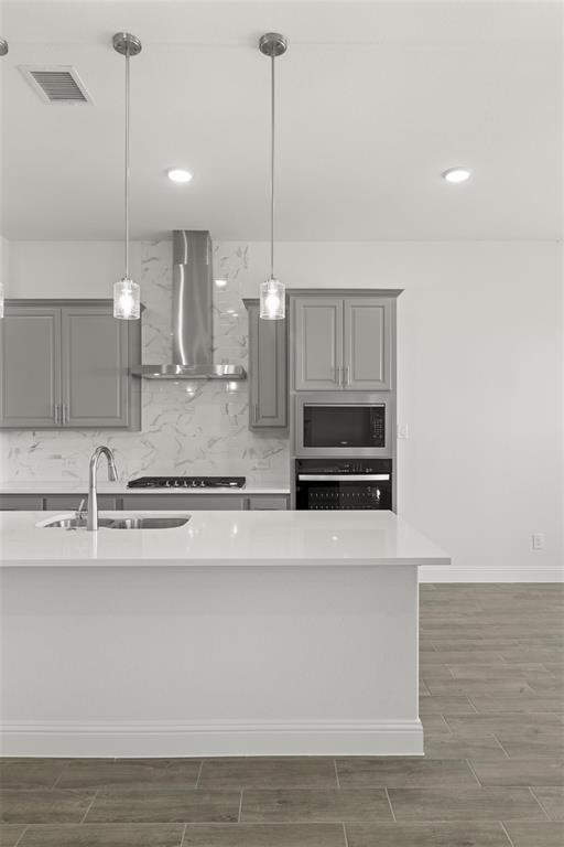 Lake Breeze - Residential