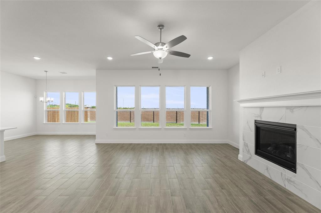 Lake Breeze - Residential
