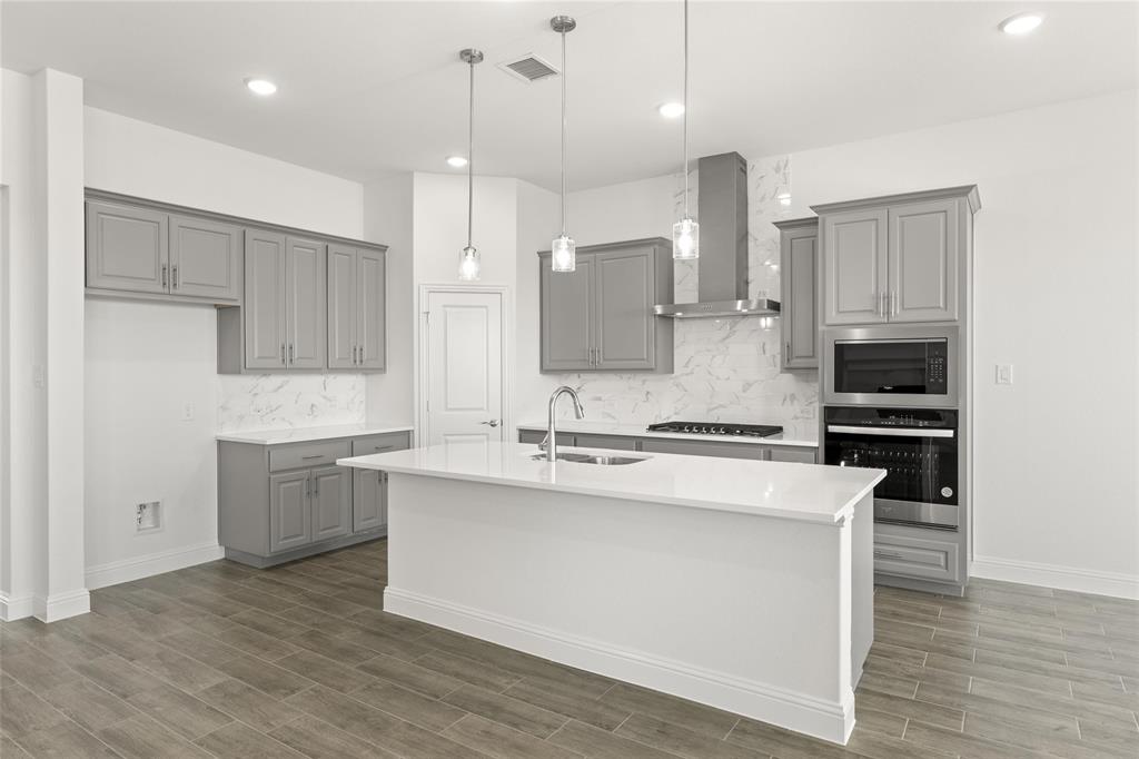 Lake Breeze - Residential