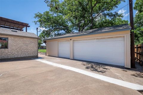 A home in Granbury