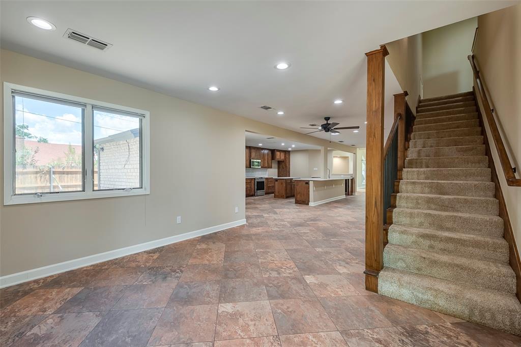 Granbury, Texas 76048, United States, 5 Bedrooms Bedrooms, ,4 BathroomsBathrooms,Residential,Active,155427