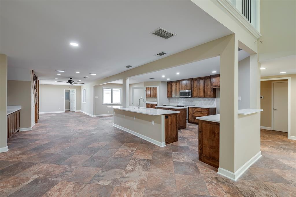 Granbury, Texas 76048, United States, 5 Bedrooms Bedrooms, ,4 BathroomsBathrooms,Residential,Active,155427