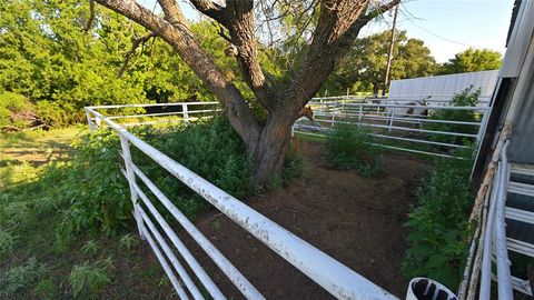 A home in Nocona