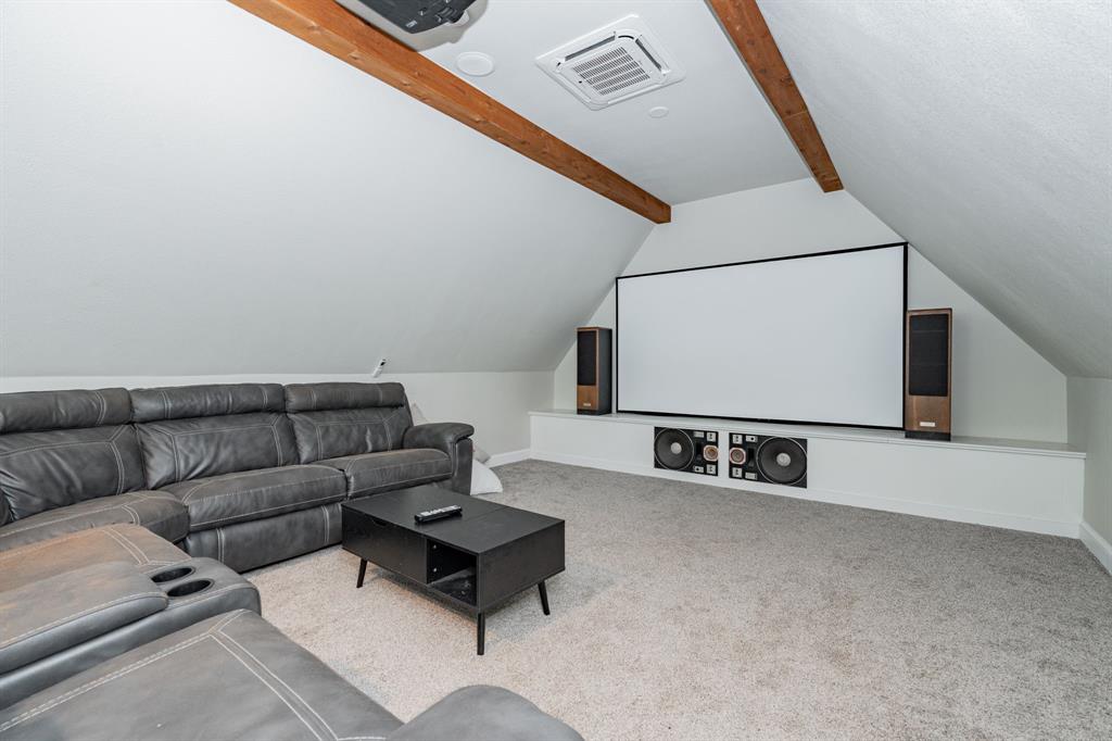 Emerald Sound At Lake Lewisvil - Residential