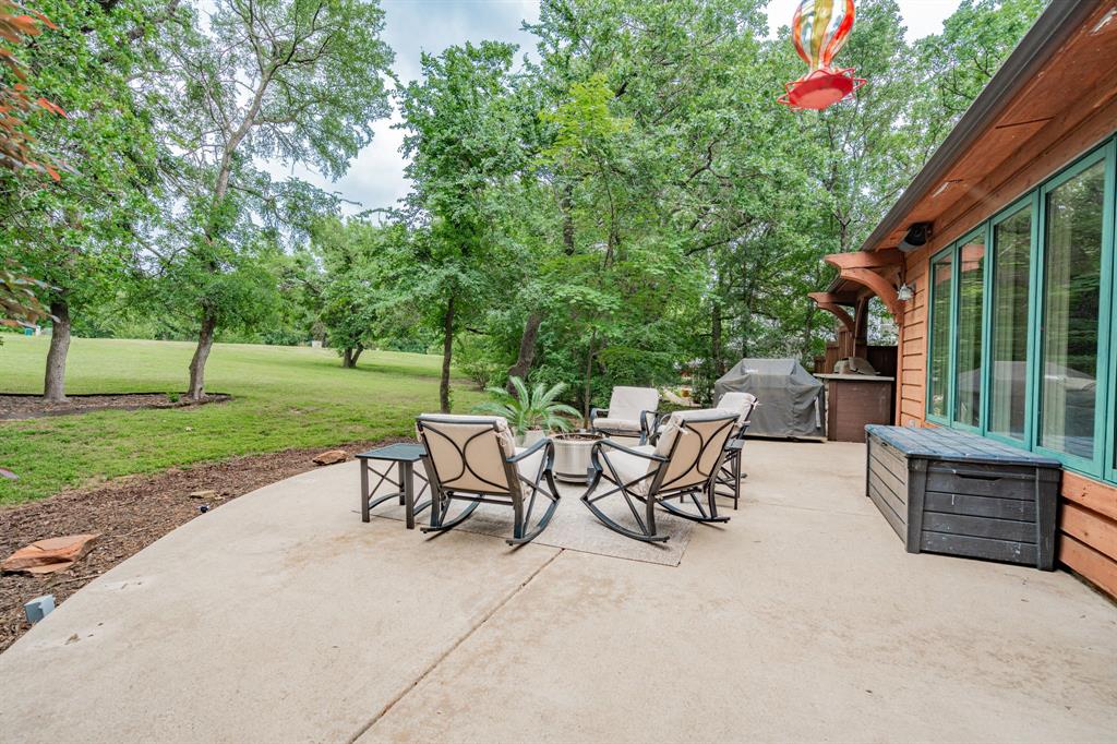 Emerald Sound At Lake Lewisvil - Residential