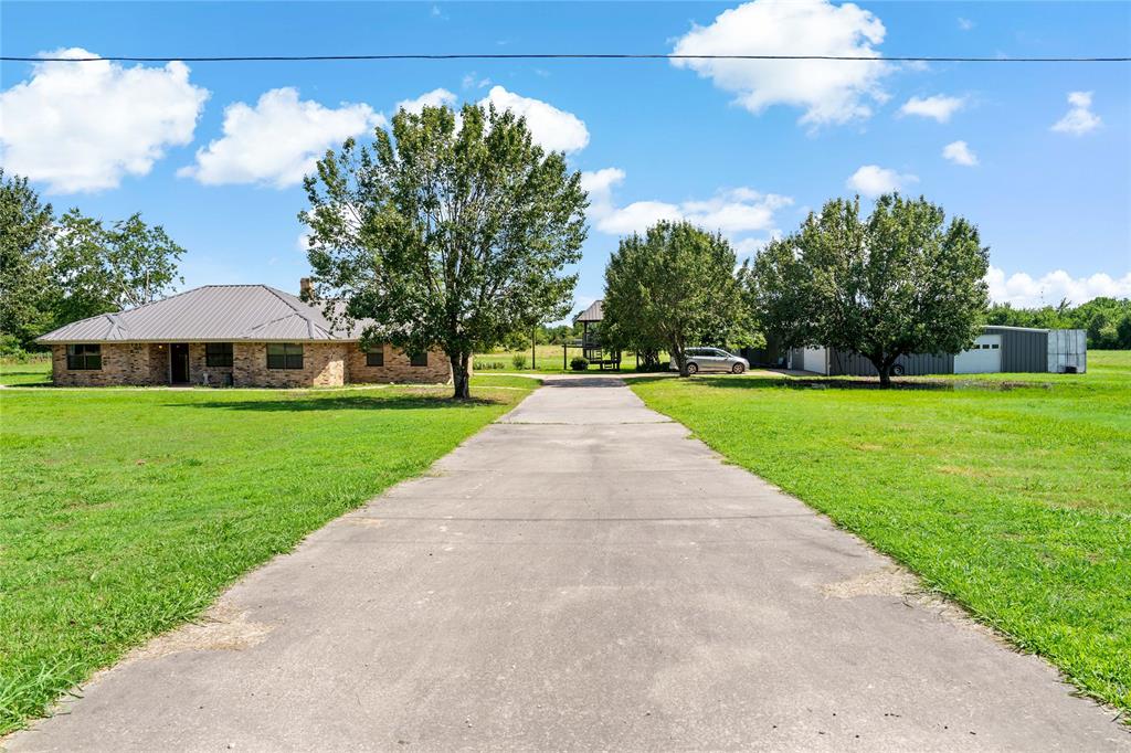 4395 Farm Road 2820