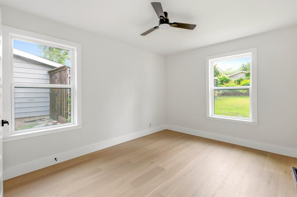 Valwood Park 06 - Residential