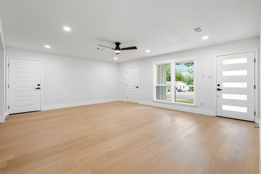 2528 Springvale Drive