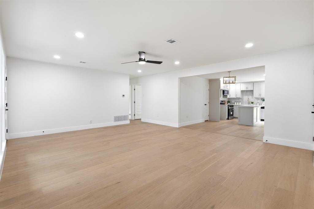 2528 Springvale Drive