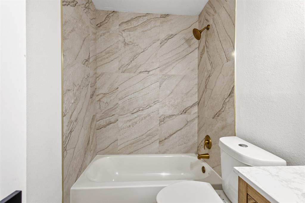 Valwood Park 06 - Residential