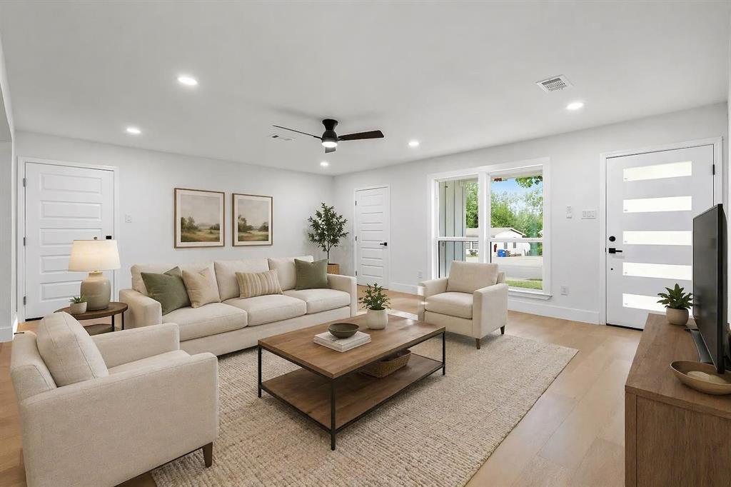 2528 Springvale Drive